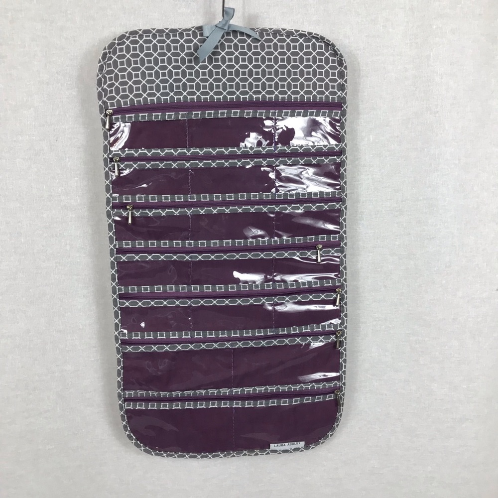 Hanging jewelry organizer
